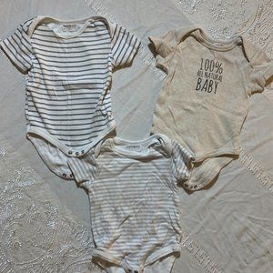 Set of 4 Organic Onesies Unisex 6-9 months